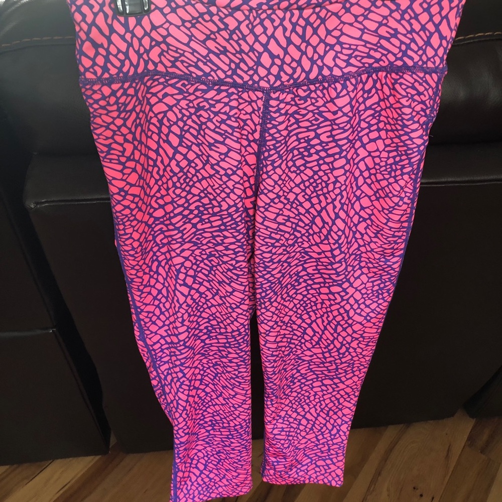 💕Cute Bold Snake Print Cropped workout leggings